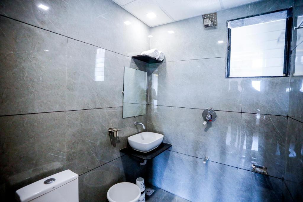 Сомнатх: Hotel Om
