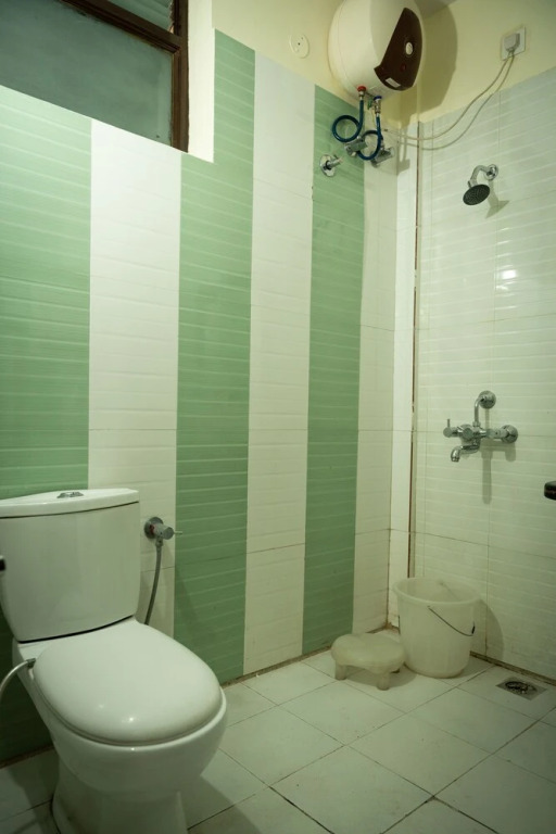 Прем-Нагар: Rhodo Inn