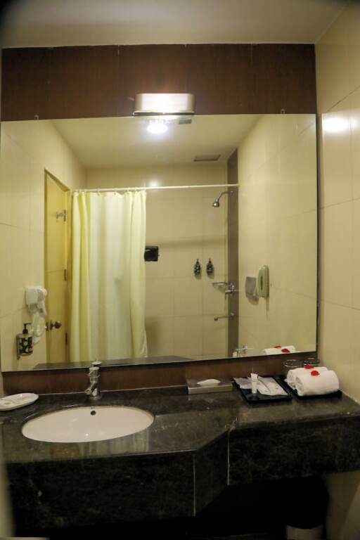 Газиабад: Sk Klyde Grand Hotel