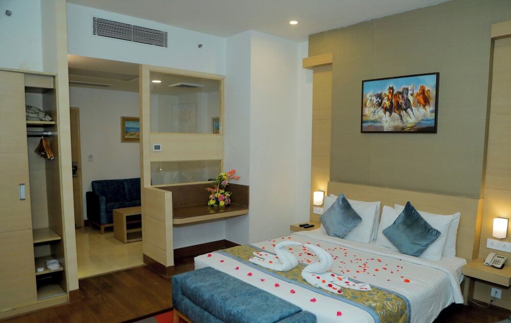 Газиабад: Sk Klyde Grand Hotel