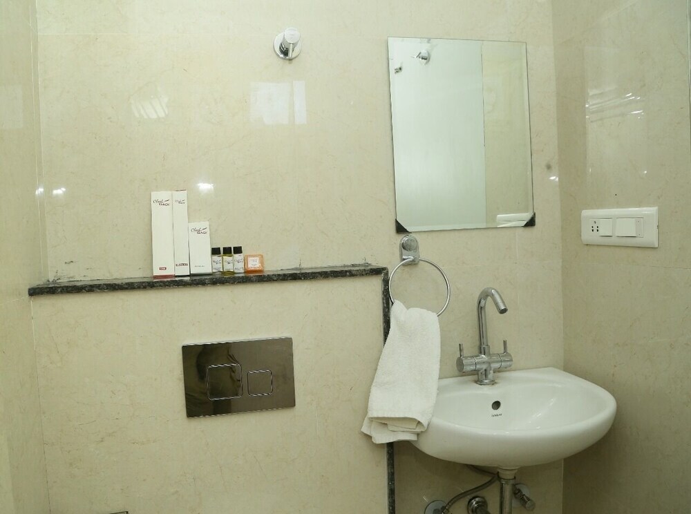 Джайпур: Hotel Cheelgadi