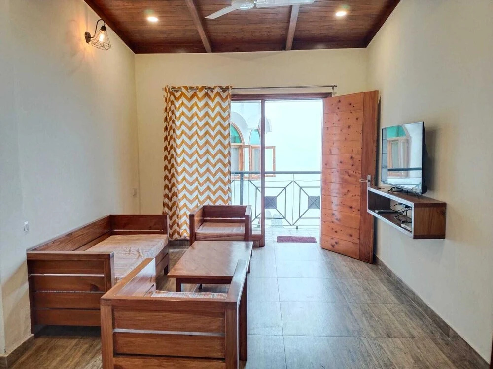 Массури: Mussoorie Estate by Dumnu Homes