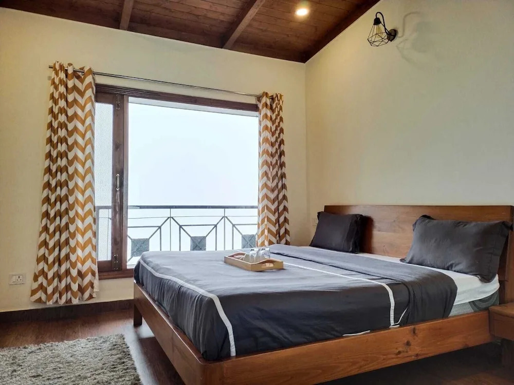 Массури: Mussoorie Estate by Dumnu Homes