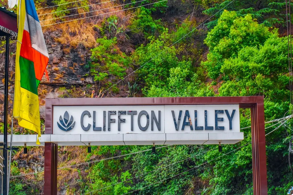 Шимла: Cliffton Valley by Dumnu Homes