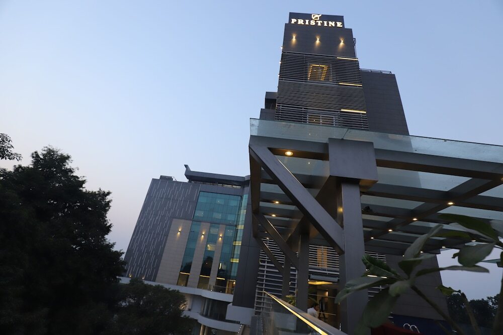 Канпур: The Pristine Hotel Kanpur