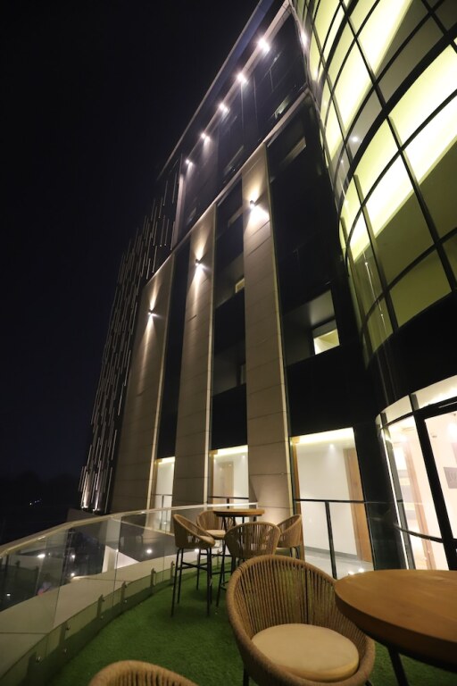 Канпур: The Pristine Hotel Kanpur