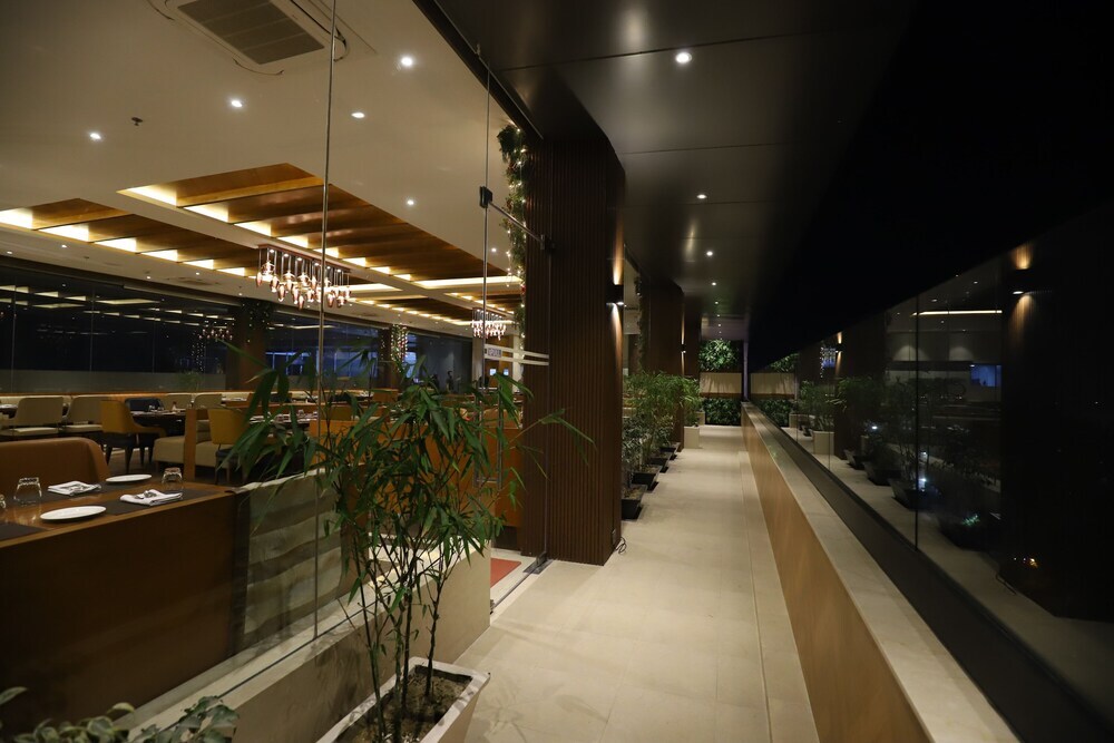 Канпур: The Pristine Hotel Kanpur