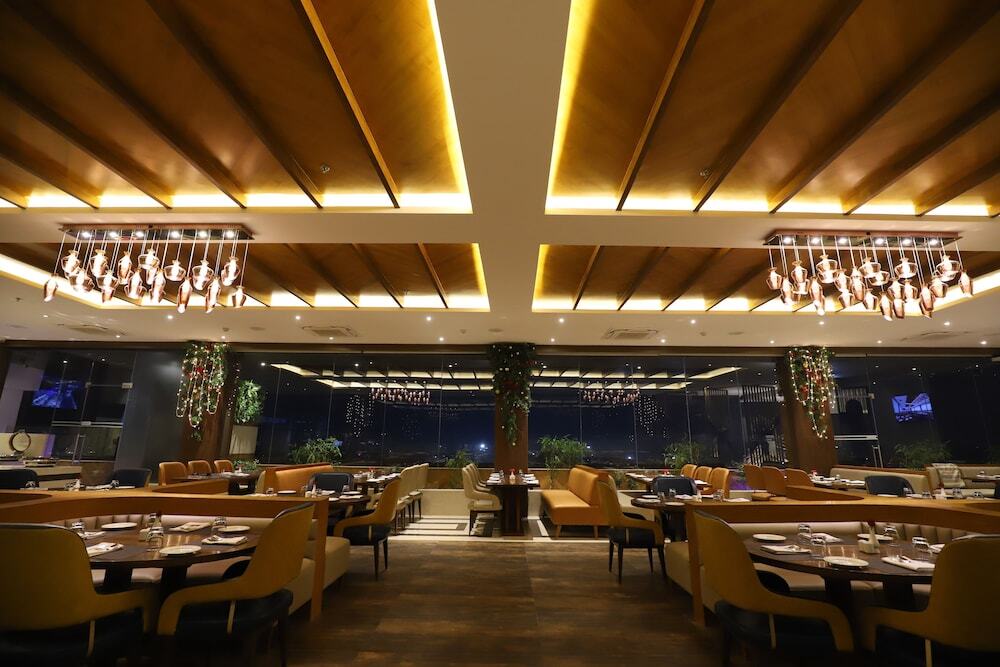 Канпур: The Pristine Hotel Kanpur