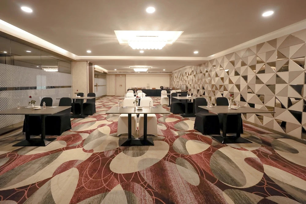 Сурат: Zip By Spree Hotels Surat
