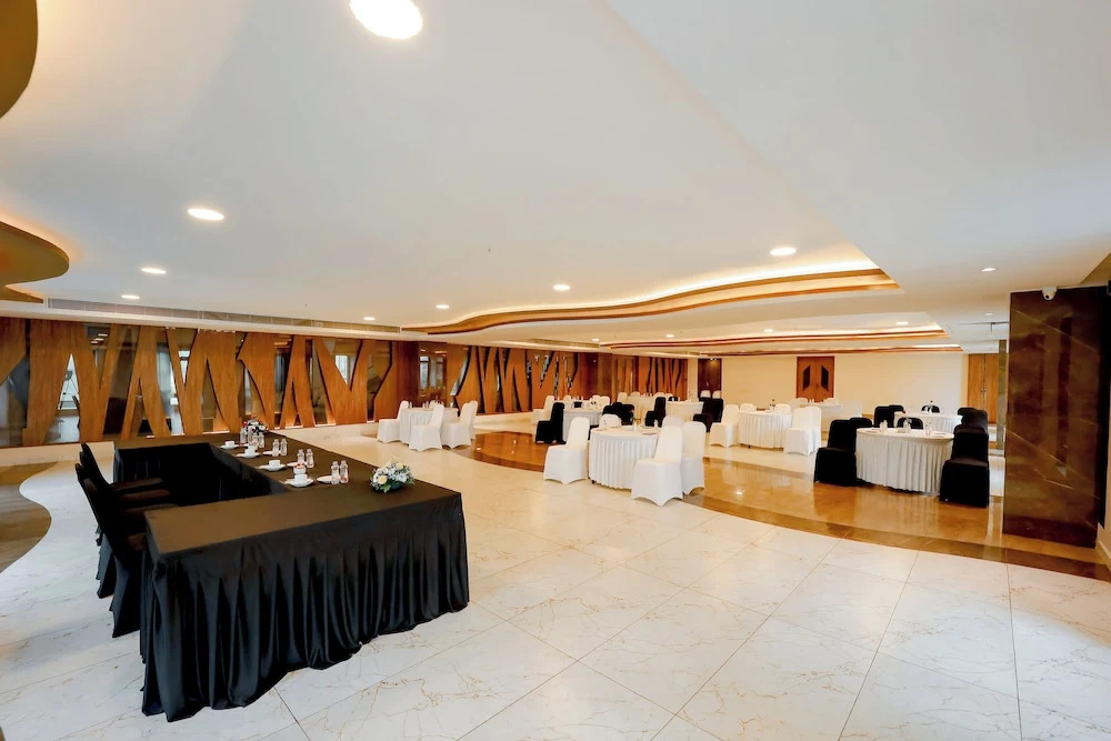 Сурат: Zip By Spree Hotels Surat