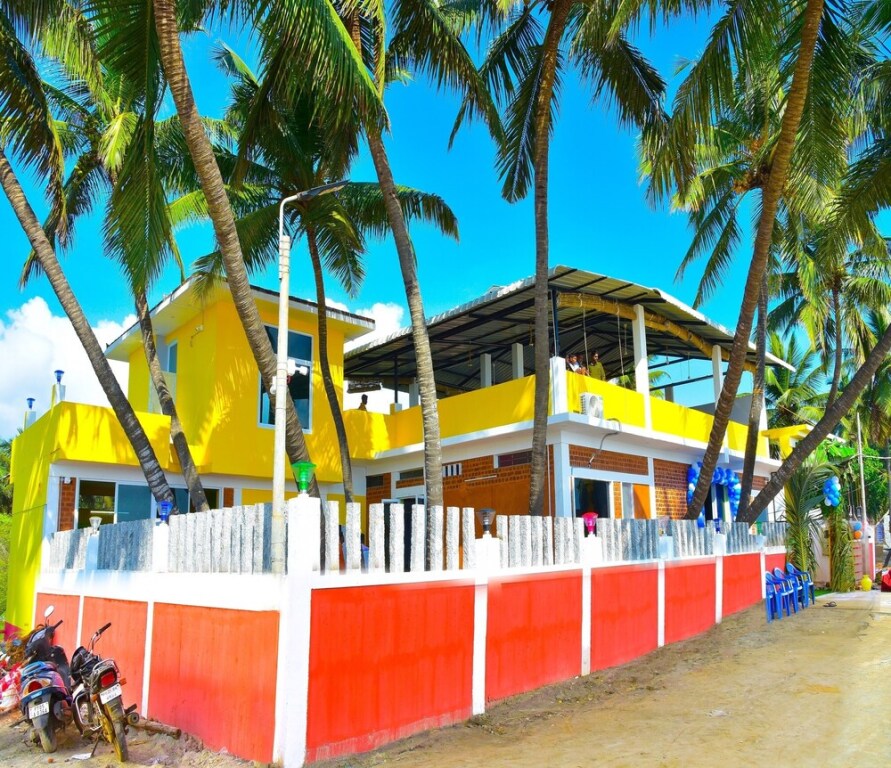 Harmoney Beach Resort — фото 1