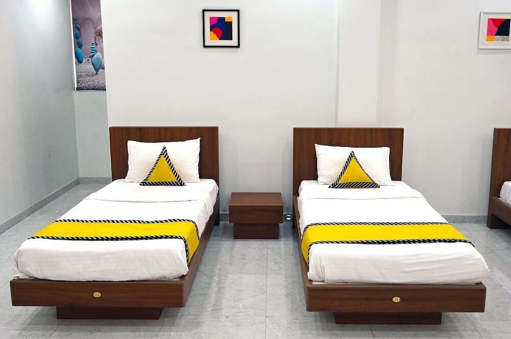 Нашик: The Dorm Inn