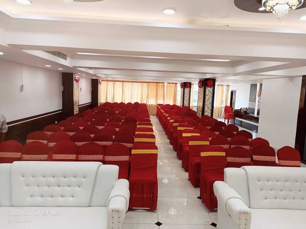 Патна: Hotel Harmony Rooms & Banquet