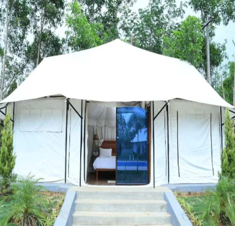 Лонда: Century Resorts