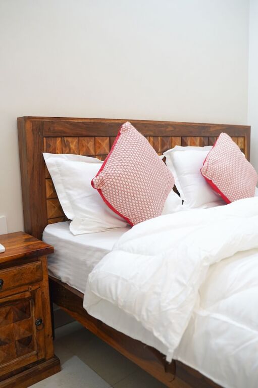 Гуруграм: Lime Tree Luxury 3Bhk Serviced Apartment