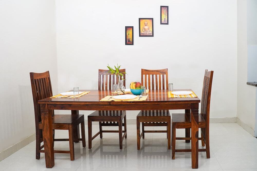 Гуруграм: Lime Tree Luxury 3Bhk Serviced Apartment