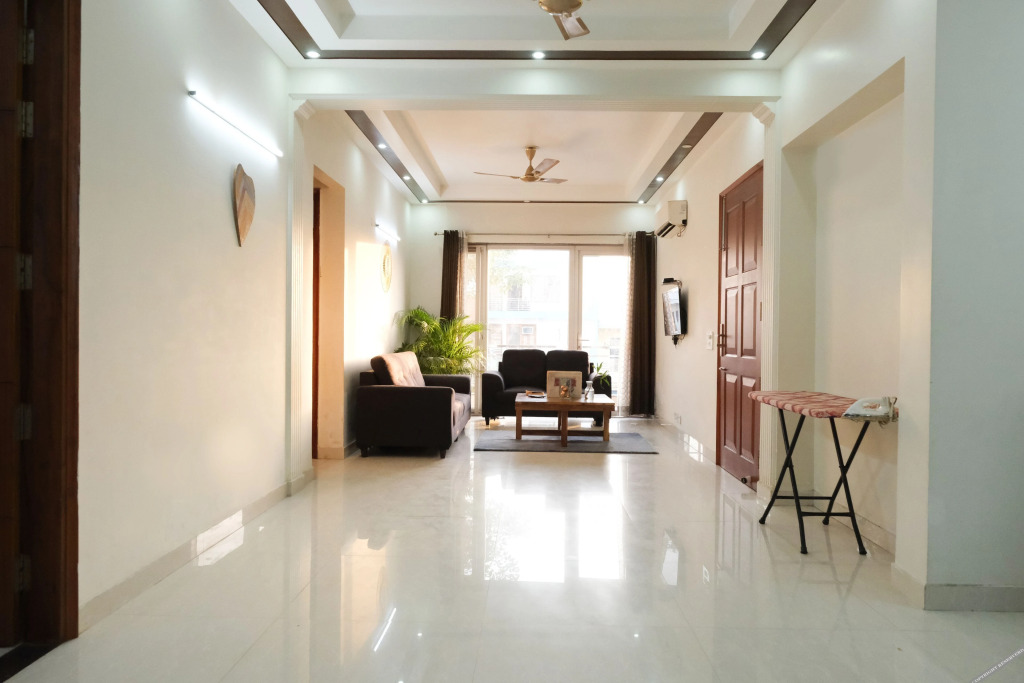 Гуруграм: Lime Tree Luxury 3Bhk Serviced Apartment
