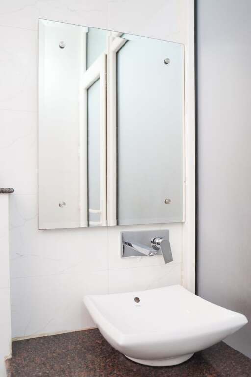Гуруграм: Lime Tree Luxury 3Bhk Serviced Apartment