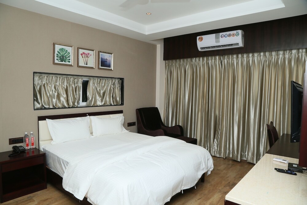 Дхуле: Hotel Ruturaj Regency