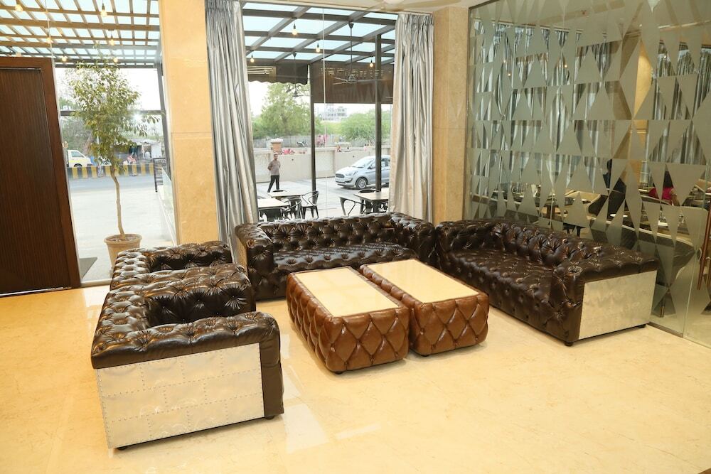Дхуле: Hotel Ruturaj Regency