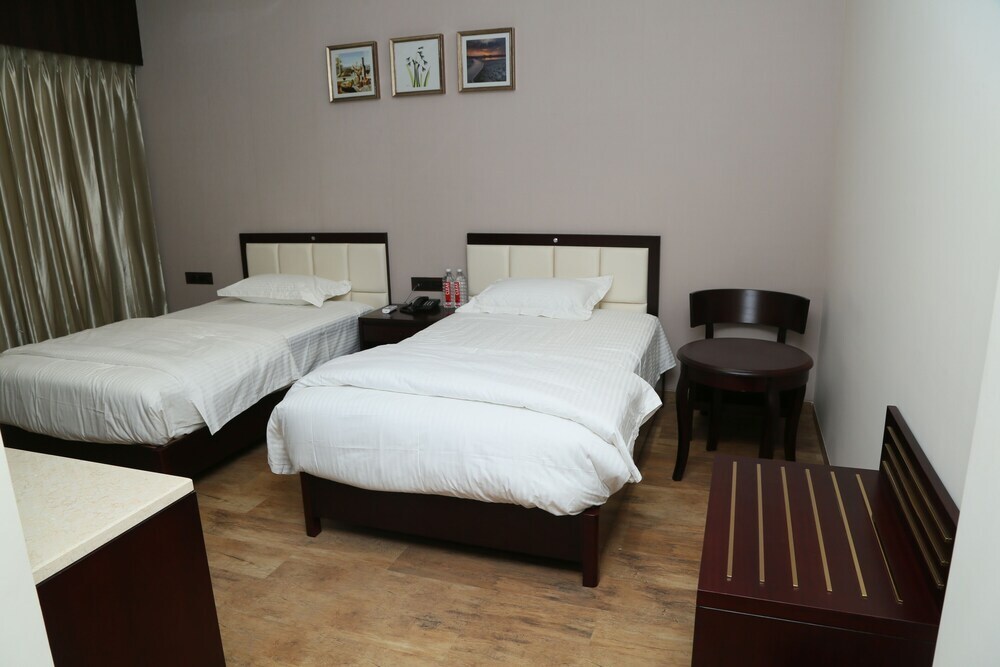 Дхуле: Hotel Ruturaj Regency