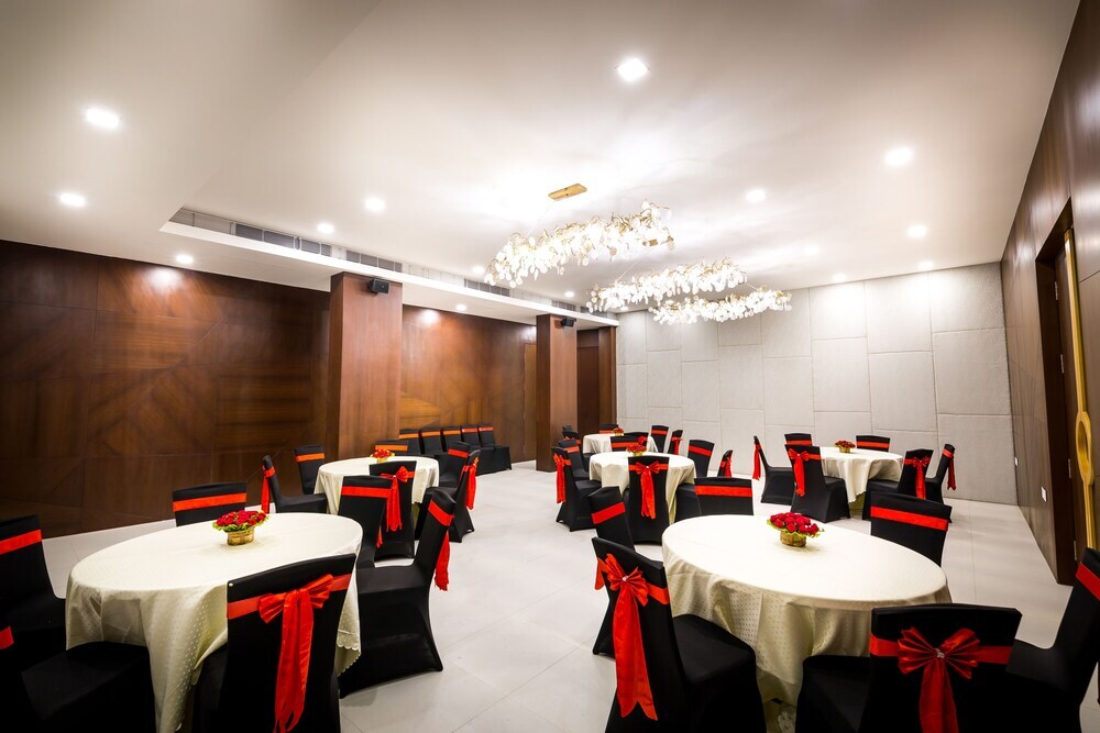 Асансол: Hotel Asansol International