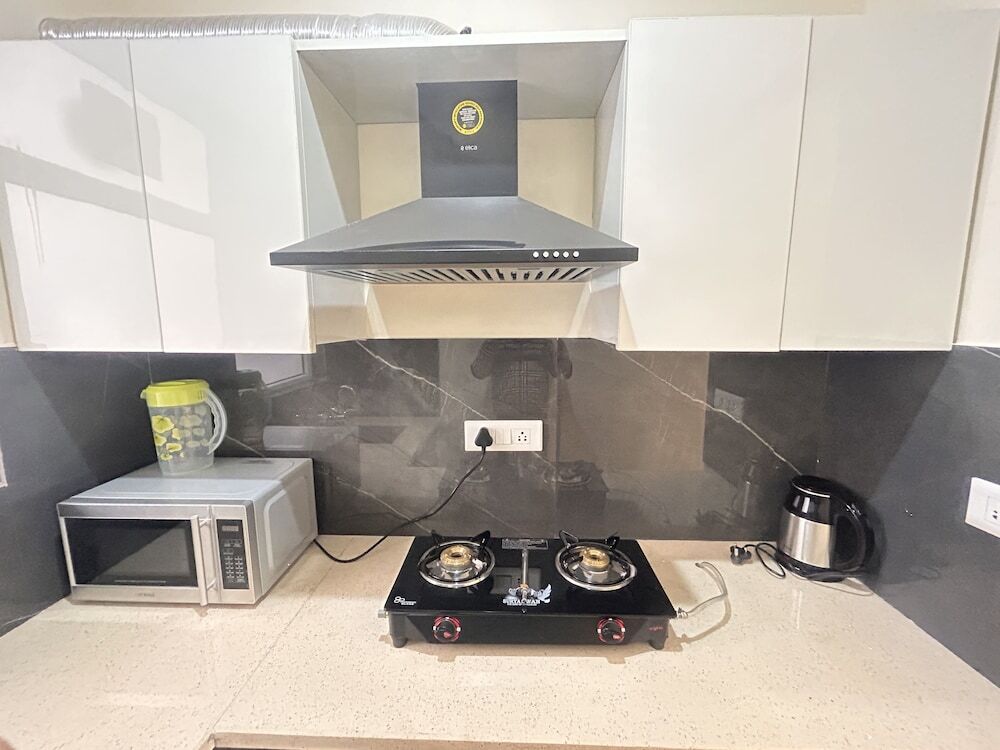 Гуруграм: Lime Tree 1BHK Service Apartment