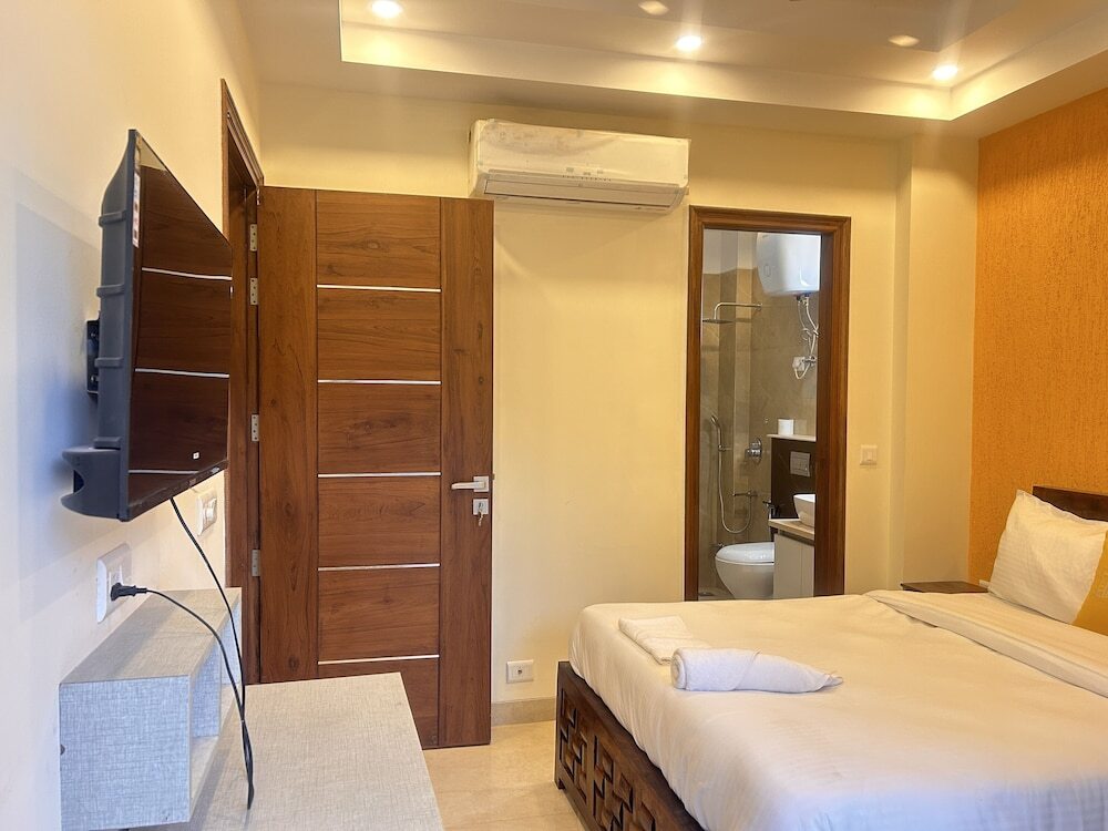 Гуруграм: Lime Tree 1BHK Service Apartment