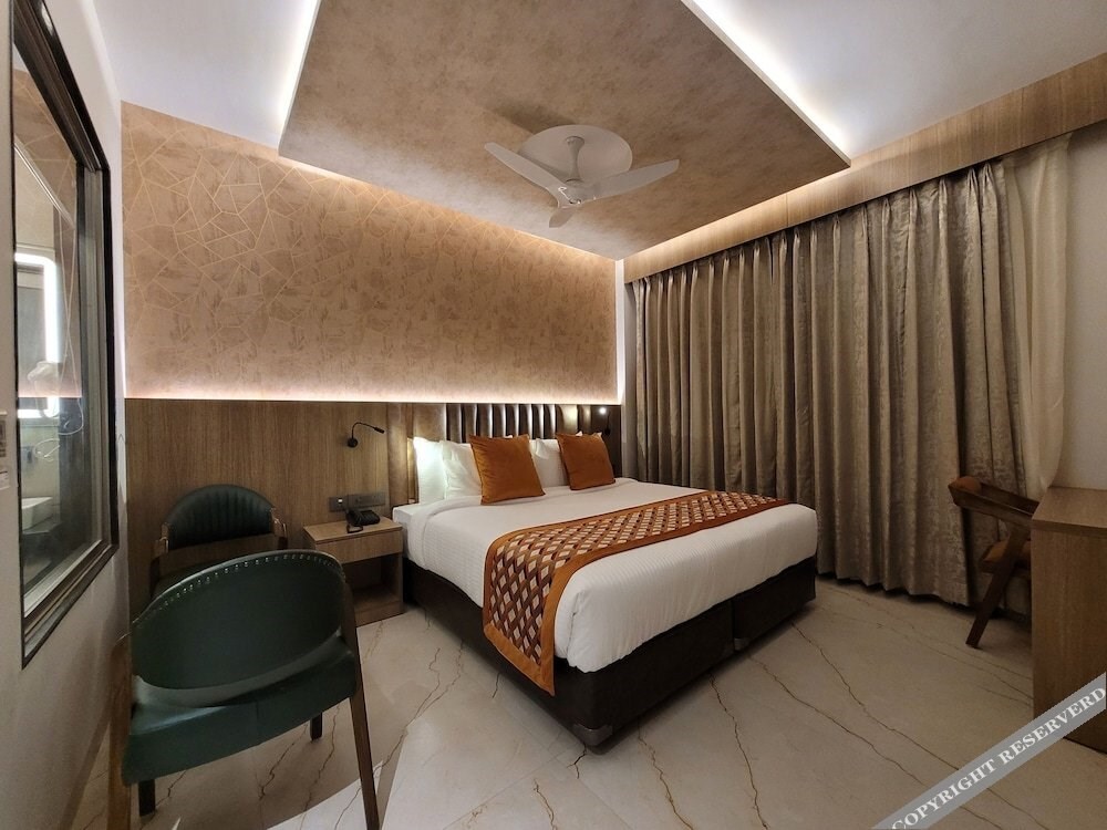 Большая Нойда: Hotel Rj - Managed by AHG