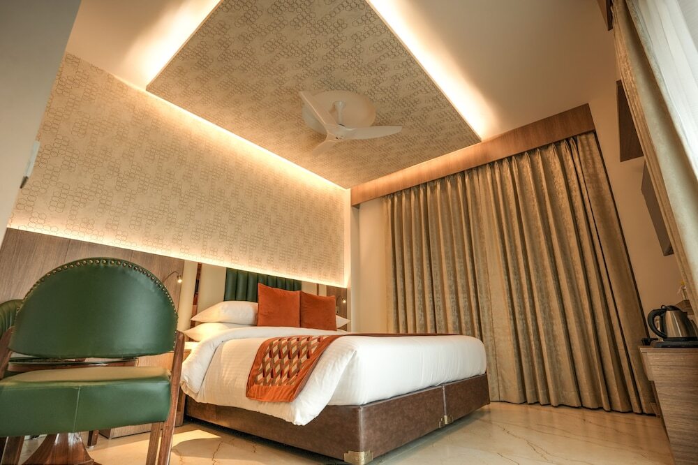 Большая Нойда: Hotel Rj - Managed by AHG