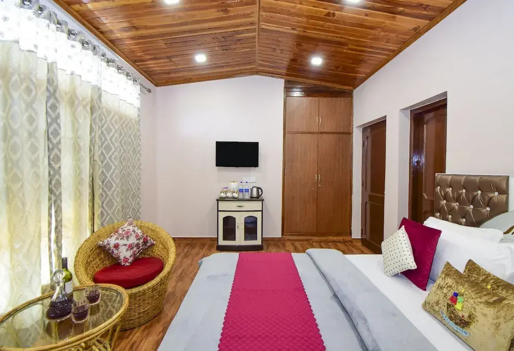 Куфри: Chail Cabana by Dumnu Homes