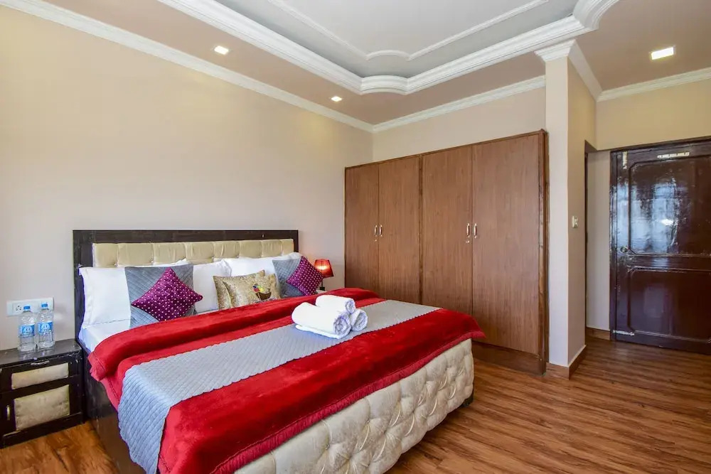Куфри: Chail Cabana by Dumnu Homes
