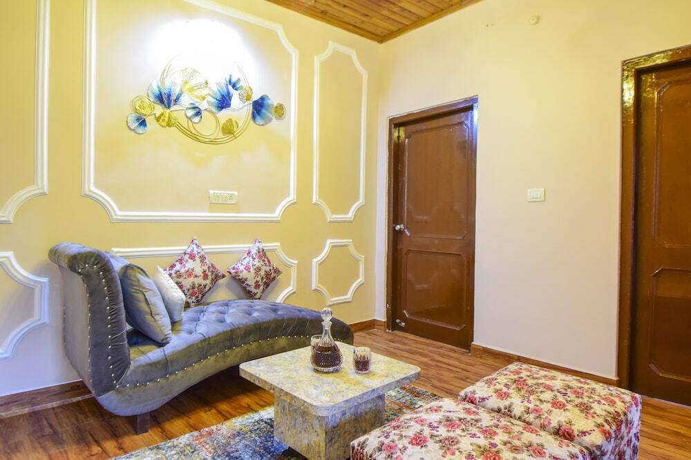 Куфри: Chail Cabana by Dumnu Homes