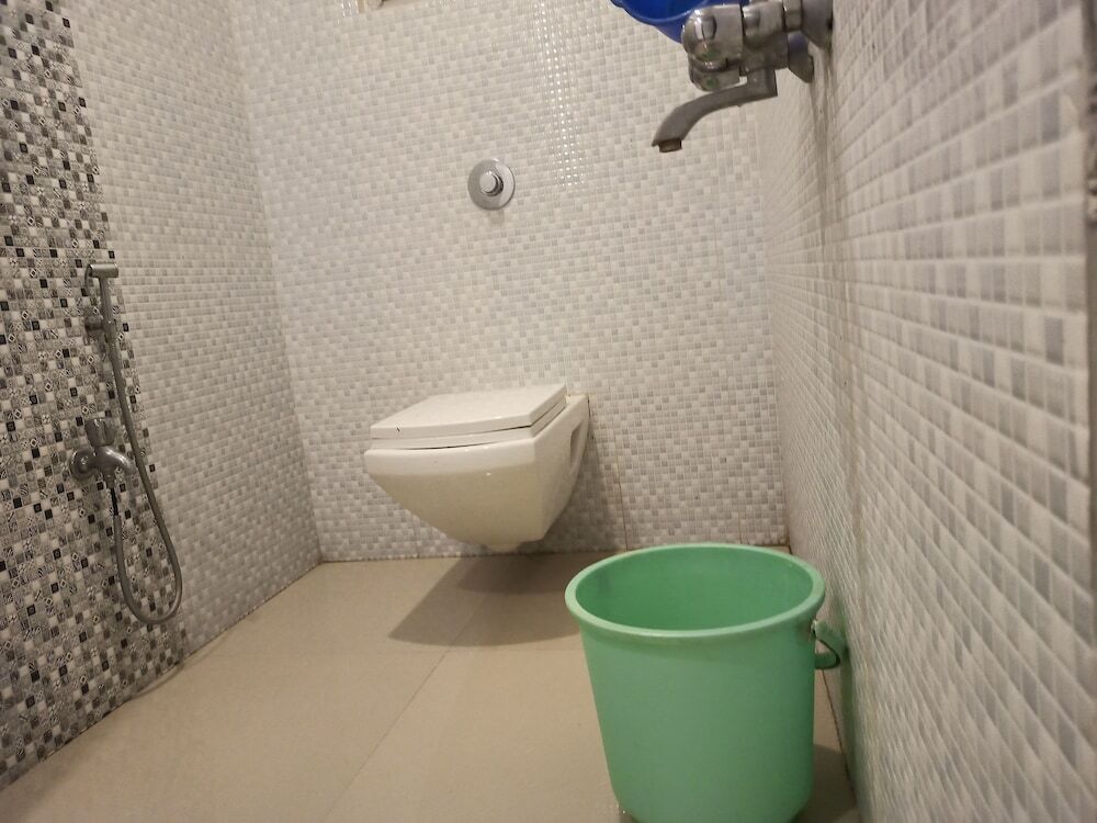 Тинсукия: Hotel Centre Point