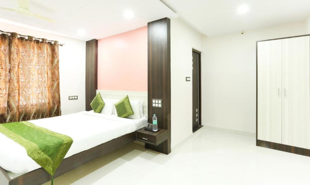 Бангалор: Hotel Habitat Comforts
