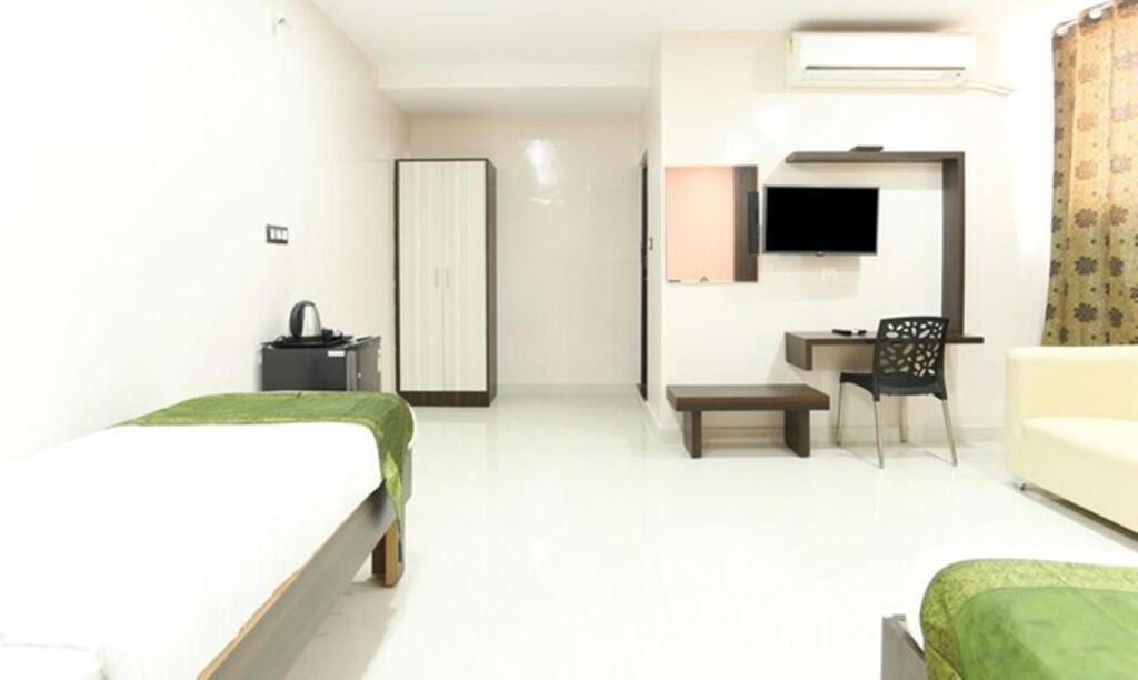 Бангалор: Hotel Habitat Comforts