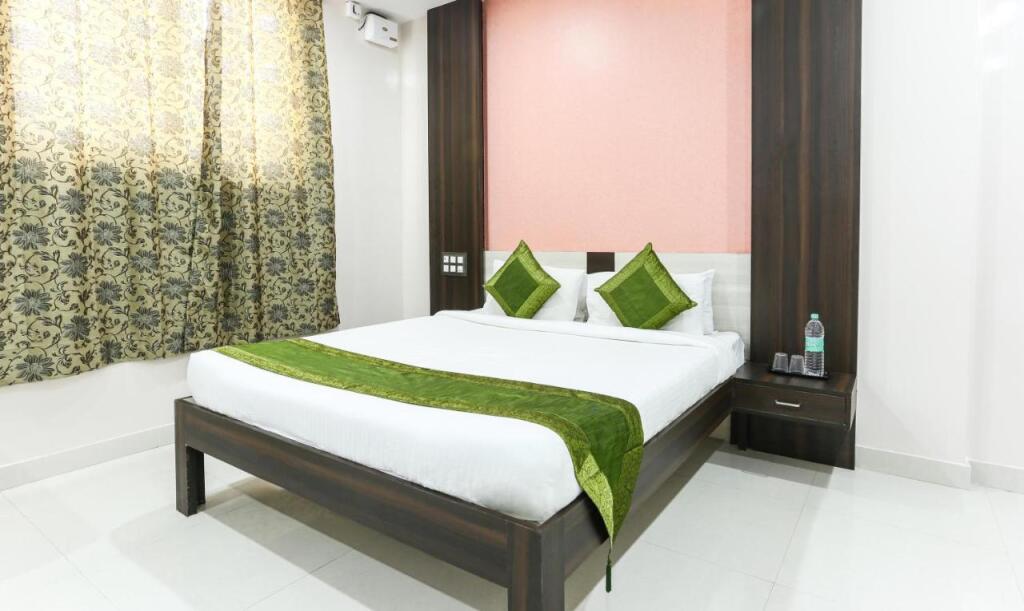 Бангалор: Hotel Habitat Comforts