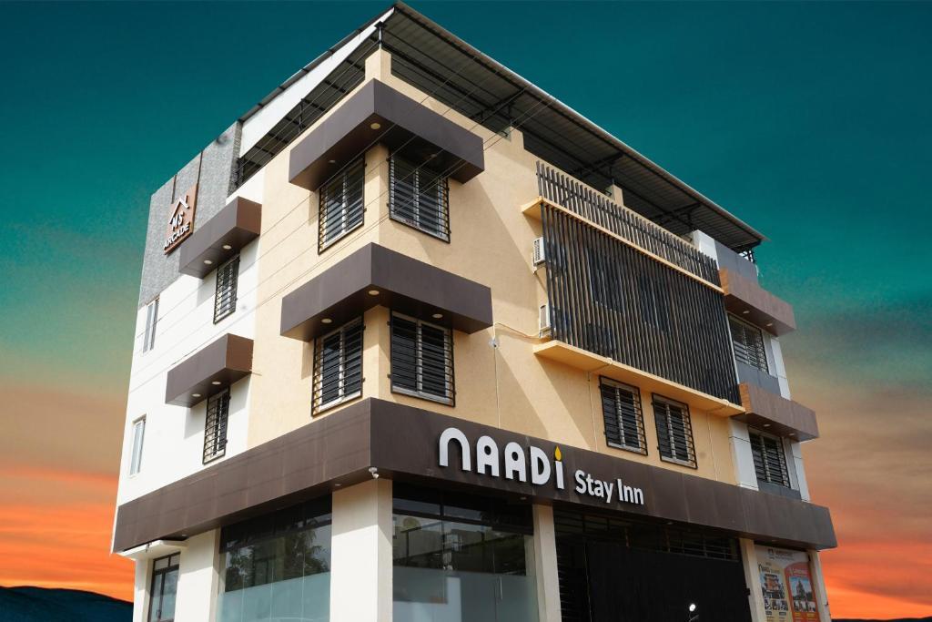 Солагампатти: Naadi stayinn New Busstand Thanjavur