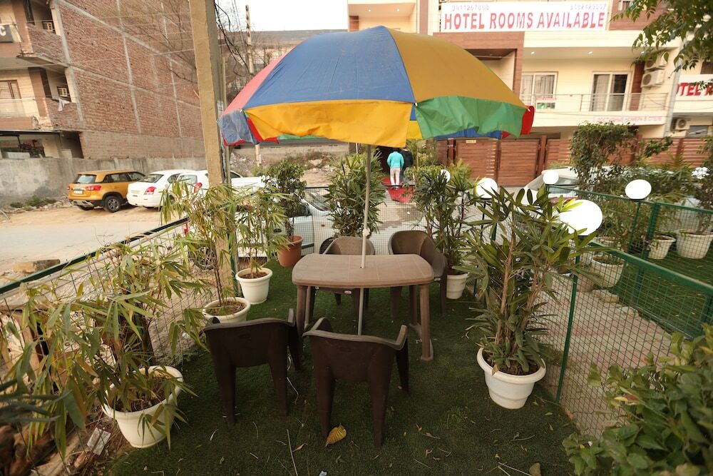 Гуруграм: Hotel Starex Opp. Artemis Hospital