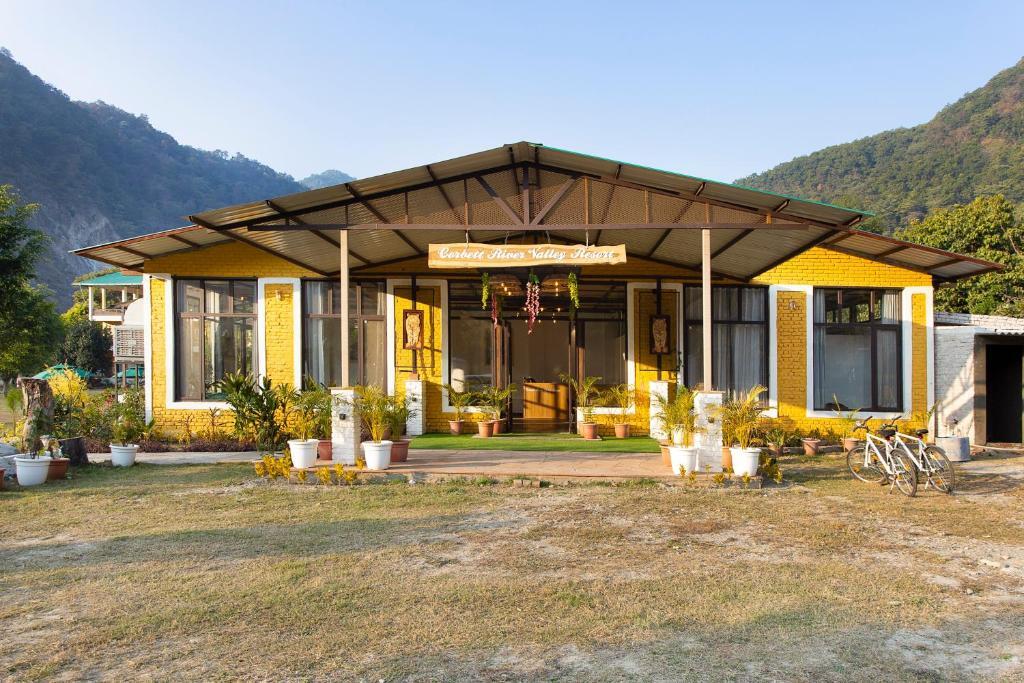 Крепость Ramnagar: River Valley Resort