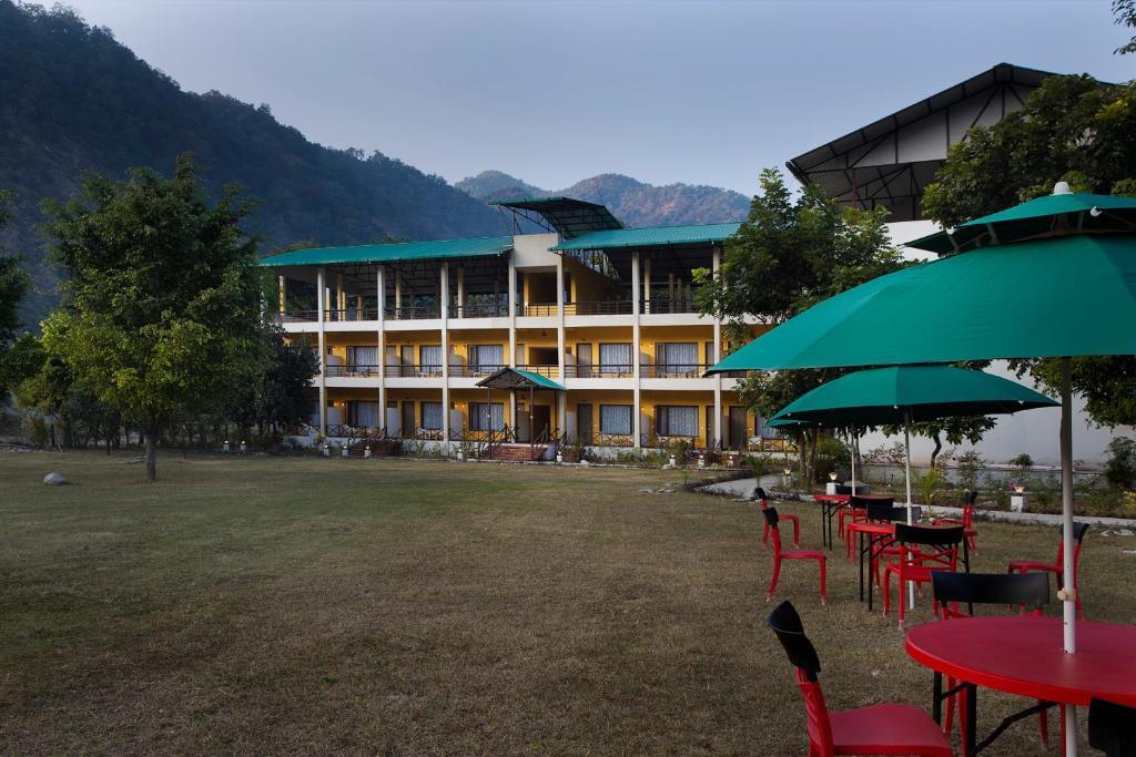 Крепость Ramnagar: River Valley Resort