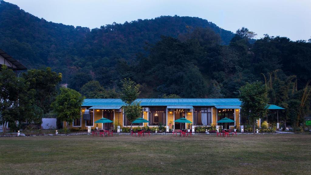 Крепость Ramnagar: River Valley Resort