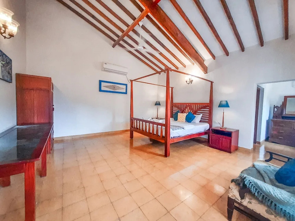 Анджуна: Beach villa Anjuna with private pool