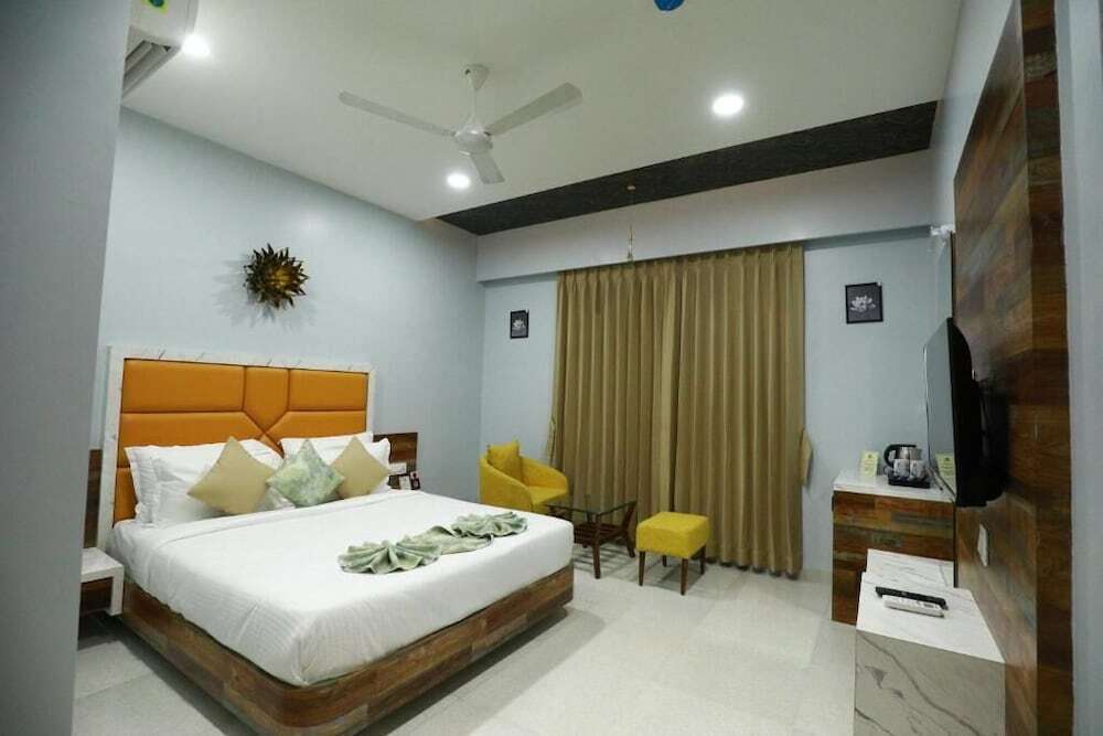 Дварка: Hotel The Grand Ladhukara
