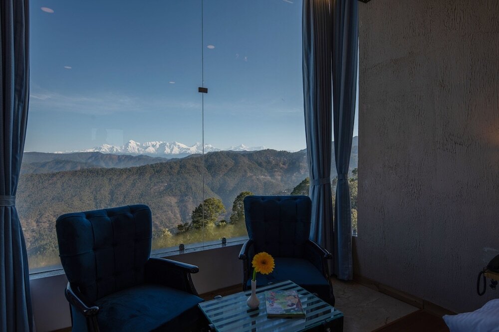 Раникхет: Binsar Eco Resort, Binsar - Uttarakhand