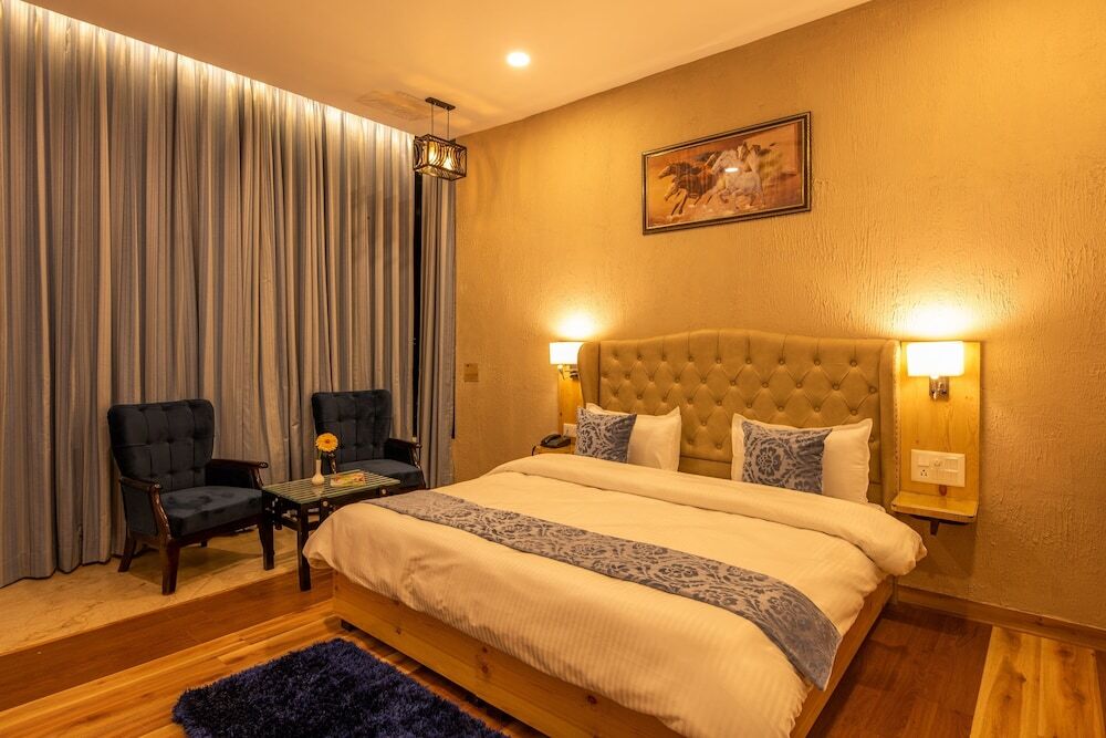 Раникхет: Binsar Eco Resort, Binsar - Uttarakhand