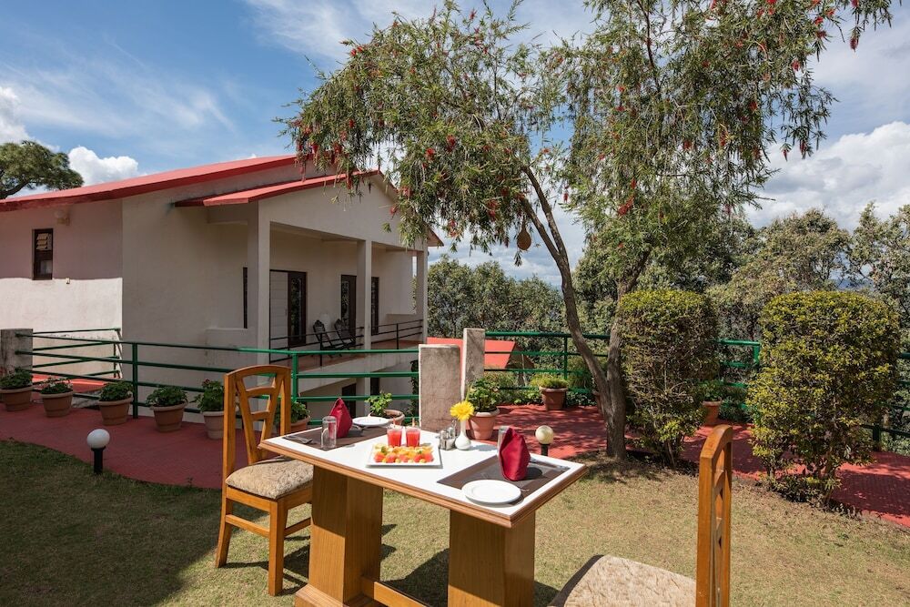 Раникхет: Binsar Eco Resort, Binsar - Uttarakhand