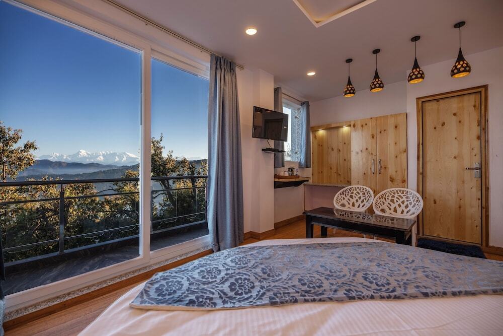 Раникхет: Binsar Eco Resort, Binsar - Uttarakhand