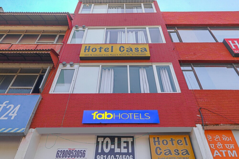 Мохали: Fabhotel Casa