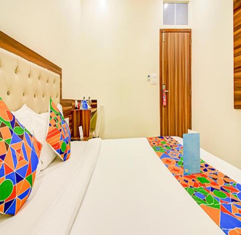 Мумбаи: Fabhotel Axis International